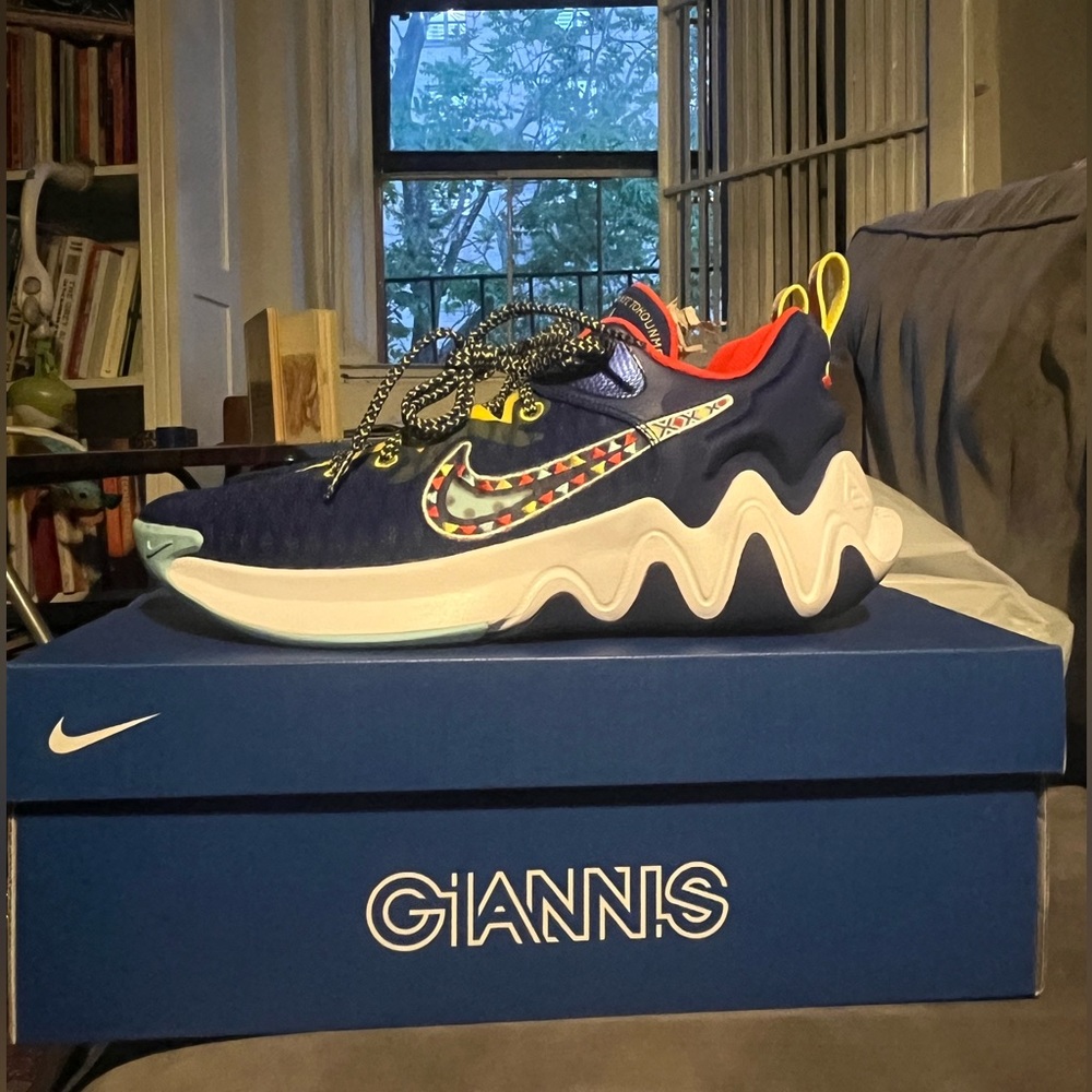 NIKE Giannis “Immortality” Deep Royal Blue